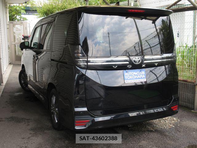 Toyota VOXY 2024-06 8317943-29