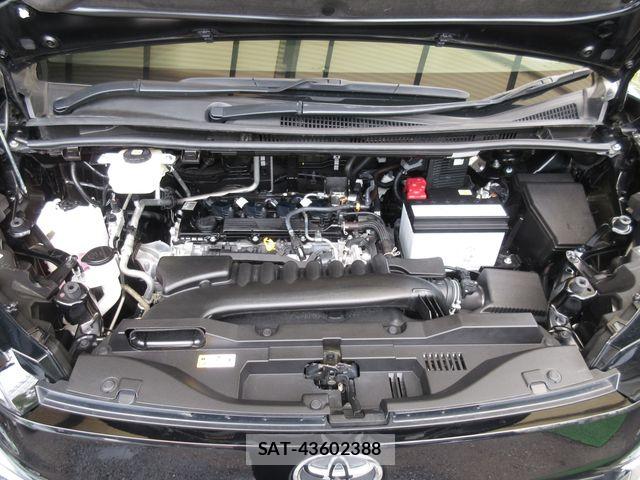 Toyota VOXY 2024-06 8317943-3
