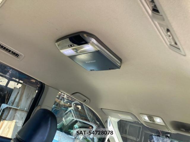 Toyota VOXY 2012-03 8317980-10