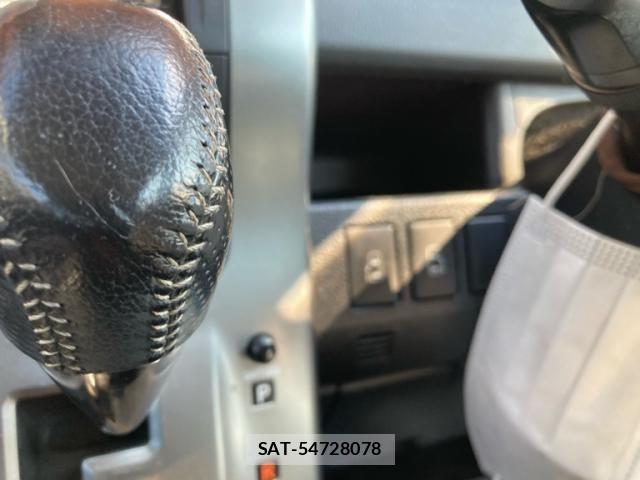 Toyota VOXY 2012-03 8317980-18