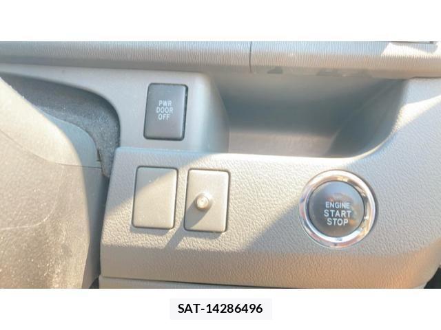Toyota VOXY 2009-06 8317988-14