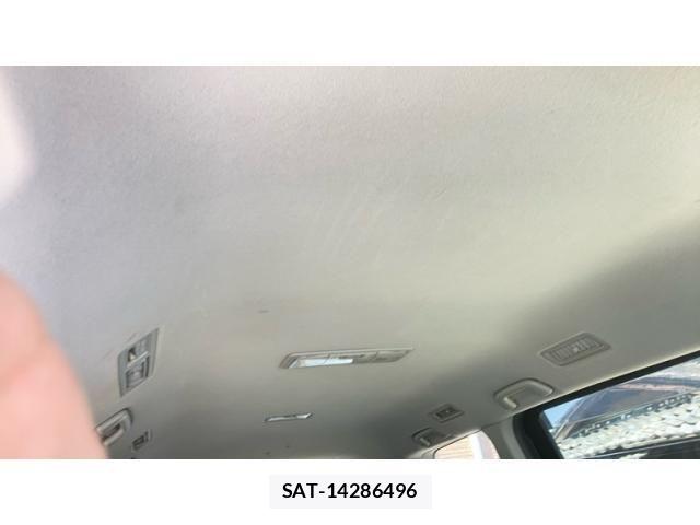 Toyota VOXY 2009-06 8317988-20