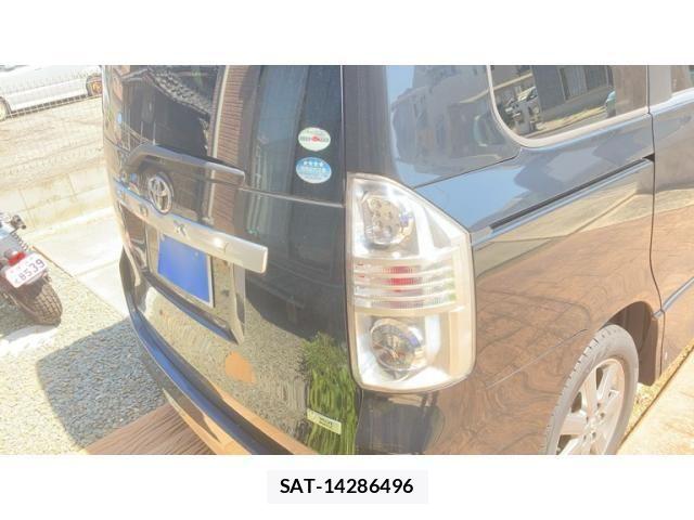 Toyota VOXY 2009-06 8317988-3