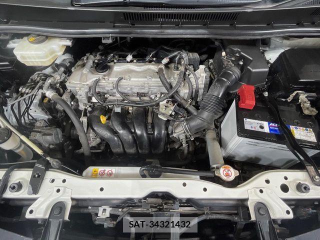 Toyota VOXY 2019-09 8317948-18