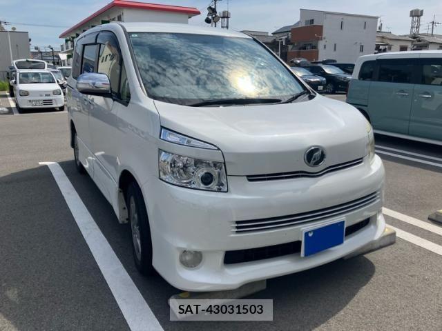 Toyota VOXY 2010-01 8317986-0