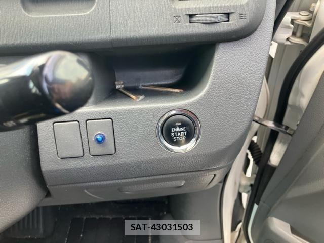 Toyota VOXY 2010-01 8317986-13
