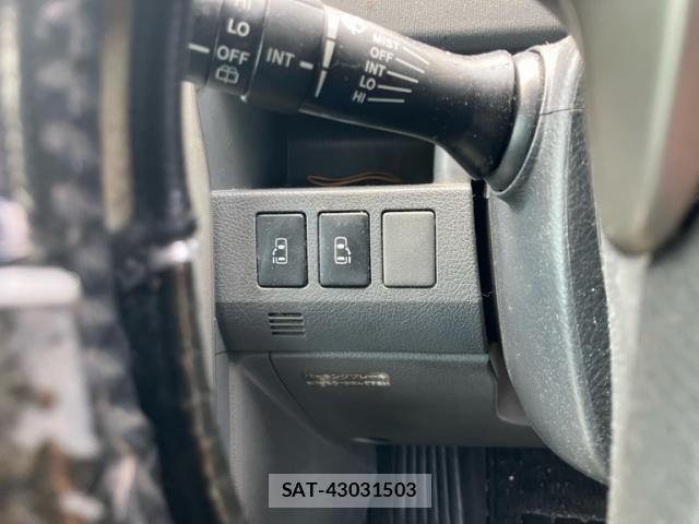 Toyota VOXY 2010-01 8317986-14