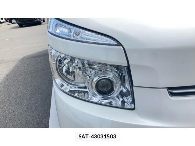 Toyota VOXY 2010-01 8317986-16