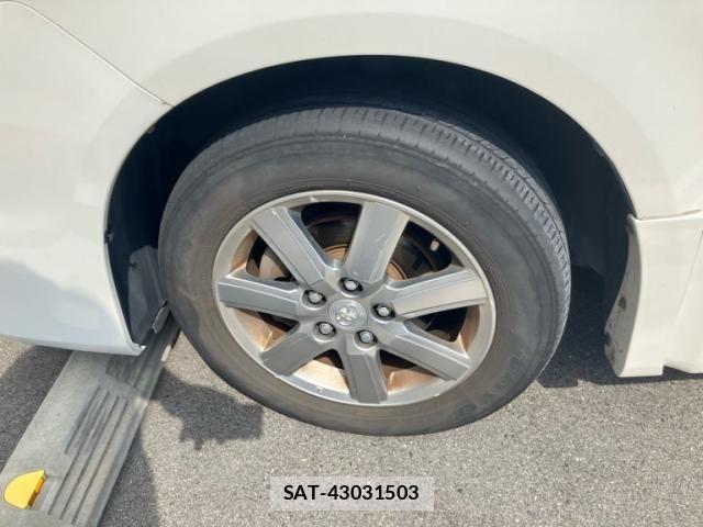 Toyota VOXY 2010-01 8317986-7