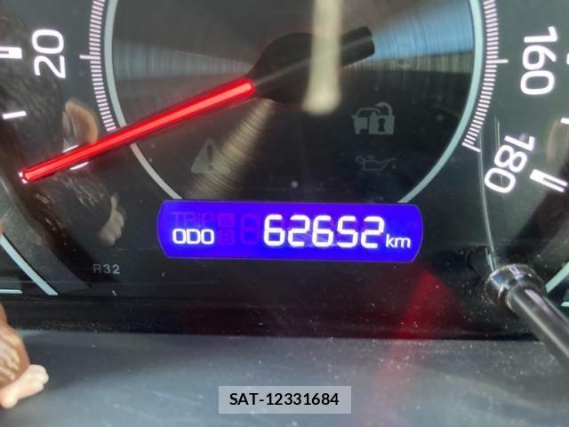 Toyota VOXY 2017-08 8317963-15