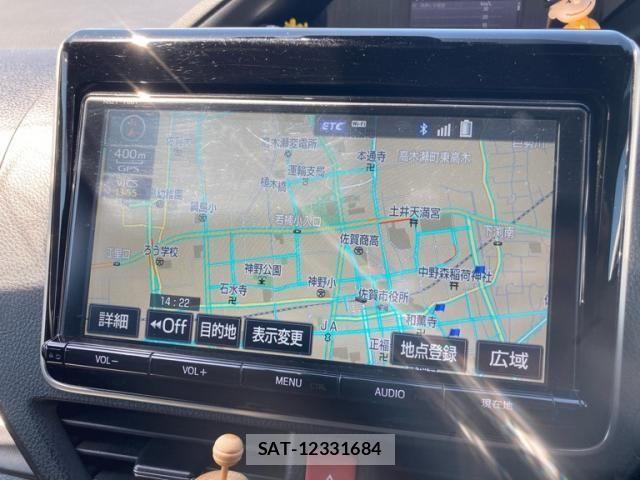Toyota VOXY 2017-08 8317963-16