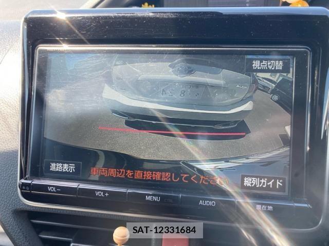 Toyota VOXY 2017-08 8317963-18