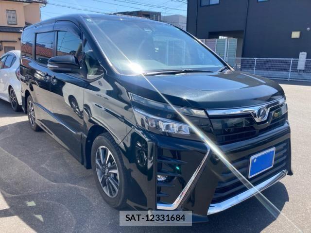 Toyota VOXY 2017-08 8317963-1