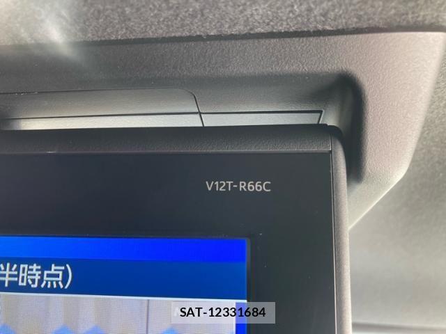 Toyota VOXY 2017-08 8317963-20