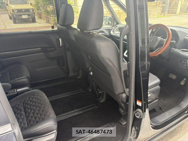 Toyota VOXY 2024-06 8317929-14