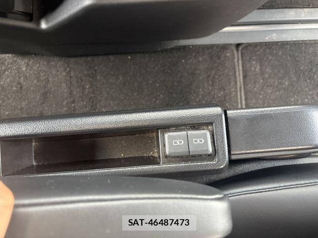 Toyota VOXY 2024-06 8317929-15
