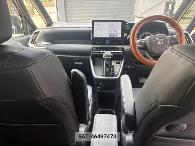 Toyota VOXY 2024-06 8317929-7