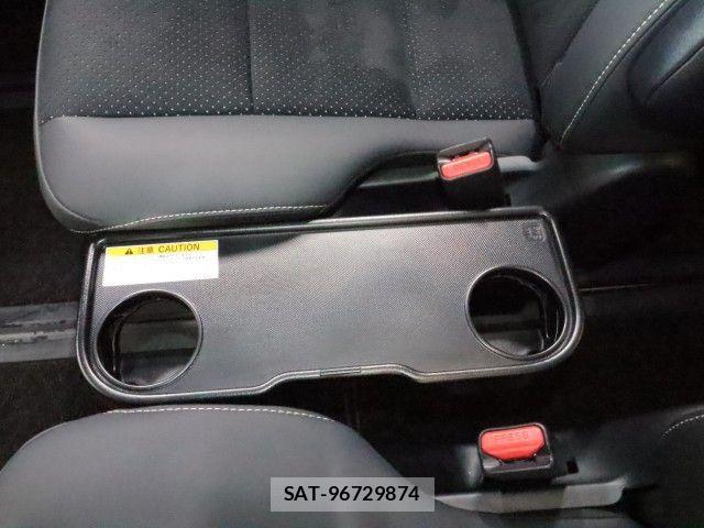 Toyota VOXY 2020-11 8317937-9