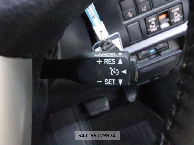 Toyota VOXY 2020-11 8317937-21