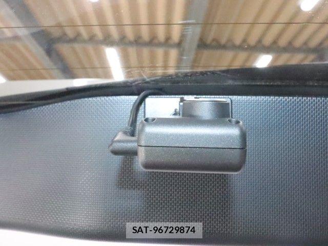 Toyota VOXY 2020-11 8317937-24