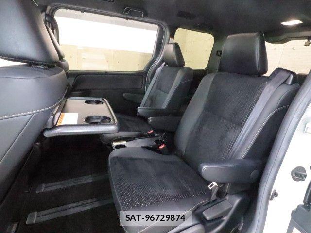 Toyota VOXY 2020-11 8317937-7