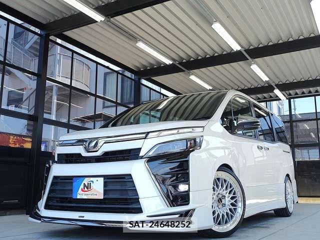 Toyota VOXY 2018-12 8317941-2
