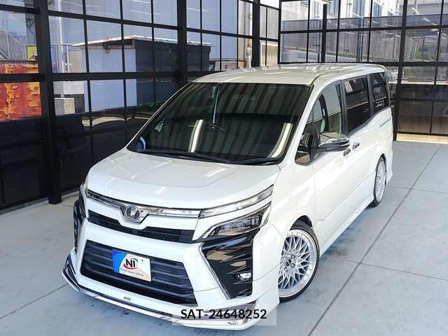 Toyota VOXY 2018-12 8317941-3
