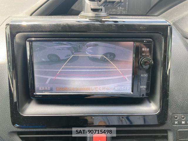 Toyota VOXY 2015-09 8317970-11