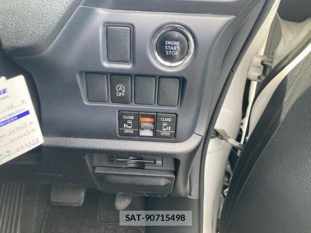 Toyota VOXY 2015-09 8317970-4