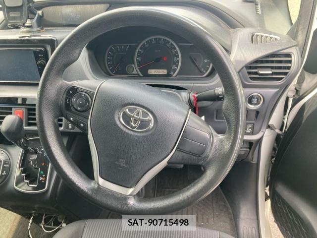 Toyota VOXY 2015-09 8317970-8