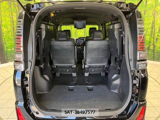 Toyota VOXY 2021-09 8317935-10