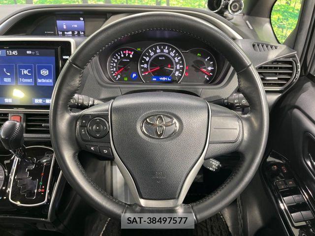Toyota VOXY 2021-09 8317935-11