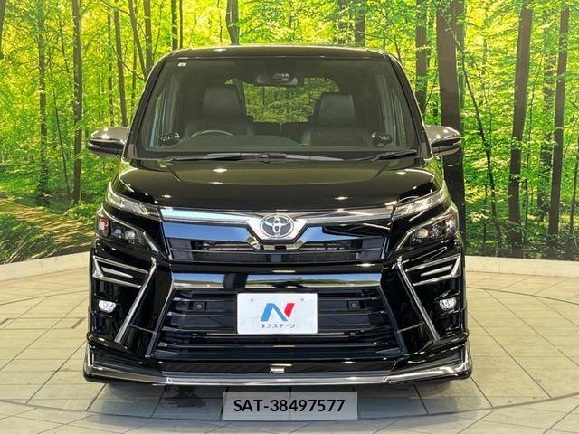 Toyota VOXY 2021-09 8317935-14