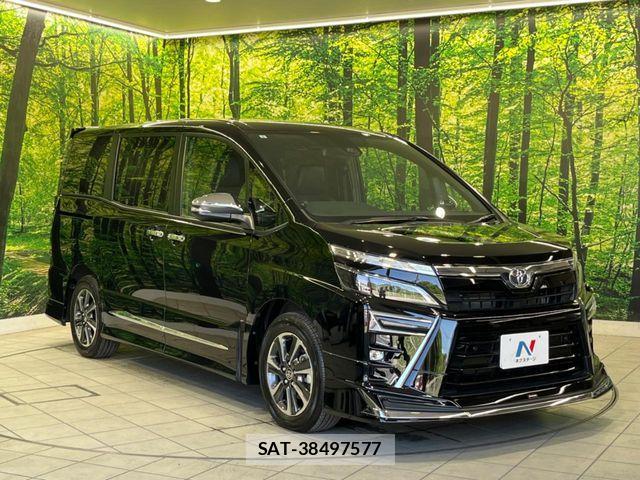 Toyota VOXY 2021-09 8317935-16