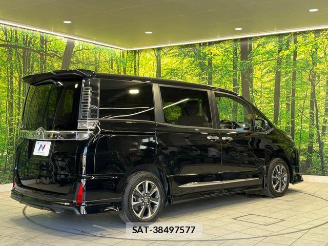 Toyota VOXY 2021-09 8317935-17