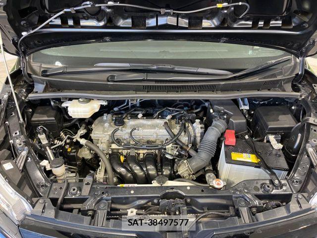 Toyota VOXY 2021-09 8317935-18