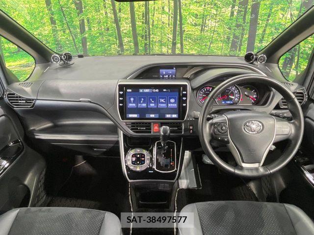 Toyota VOXY 2021-09 8317935-1