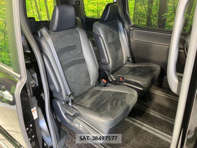 Toyota VOXY 2021-09 8317935-8