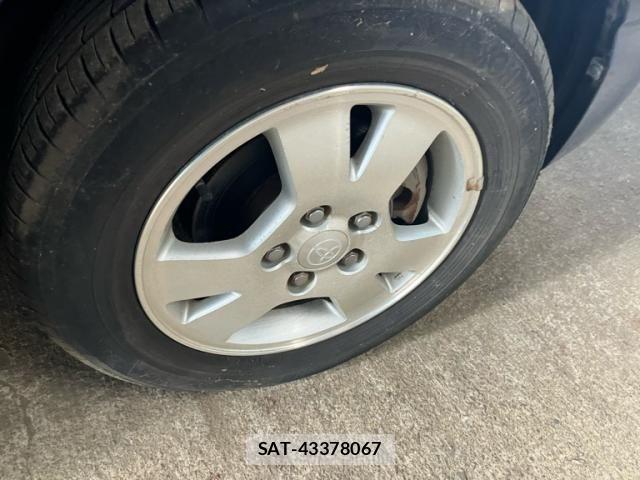 Toyota VOXY 2003-08 8317982-9