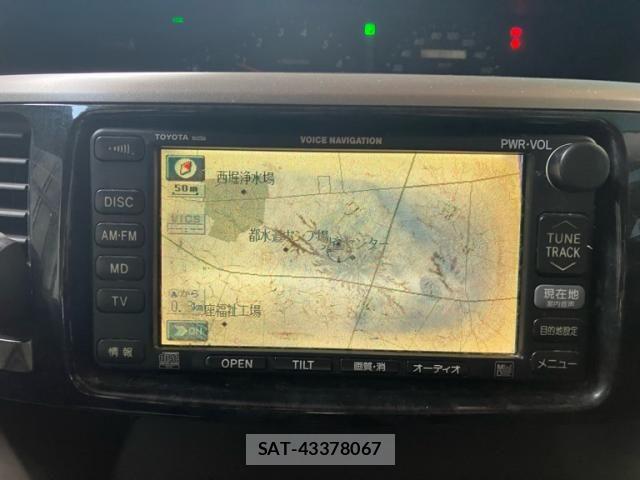 Toyota VOXY 2003-08 8317982-16