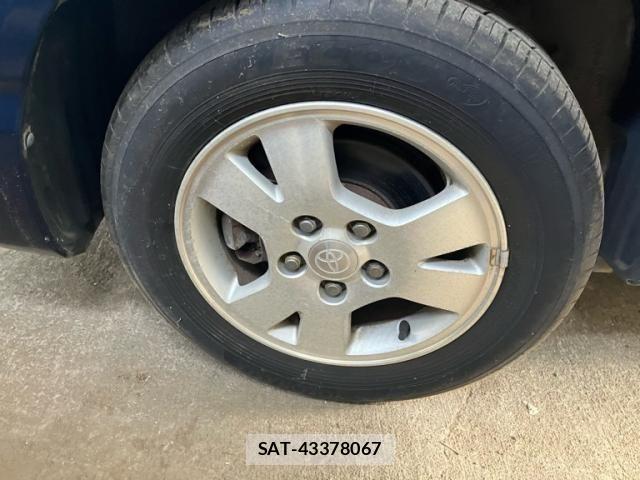 Toyota VOXY 2003-08 8317982-6