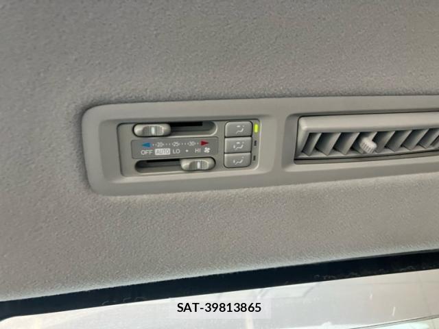 Toyota VOXY 2011-06 8317981-10