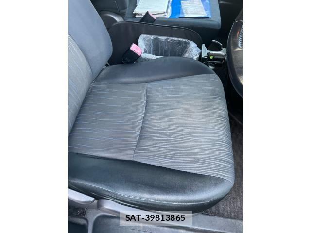 Toyota VOXY 2011-06 8317981-13
