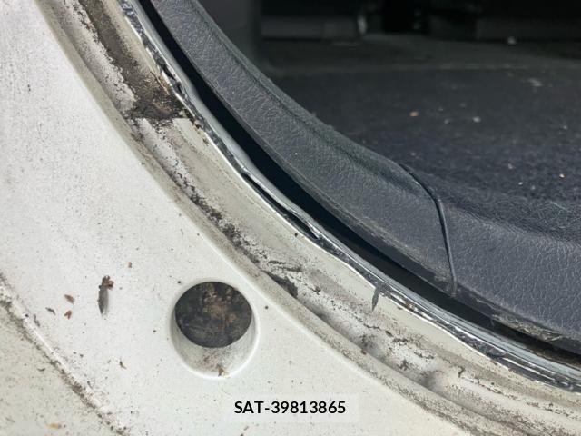 Toyota VOXY 2011-06 8317981-25