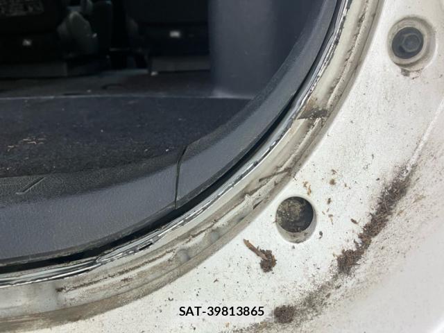 Toyota VOXY 2011-06 8317981-26