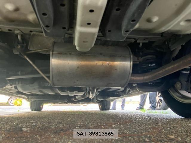 Toyota VOXY 2011-06 8317981-6