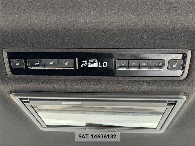Toyota VOXY 2023-06 8317934-22