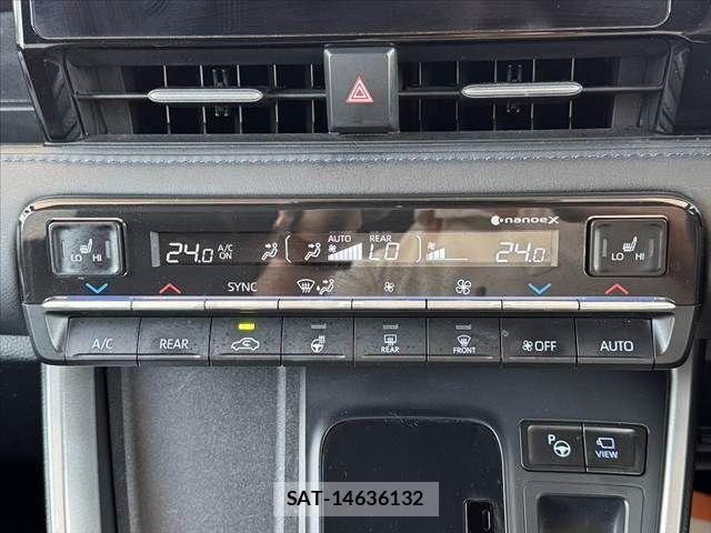 Toyota VOXY 2023-06 8317934-26