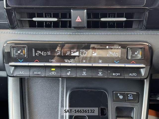Toyota VOXY 2023-06 8317934-27