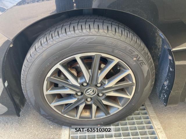 Toyota VOXY 2015-12 8317968-9
